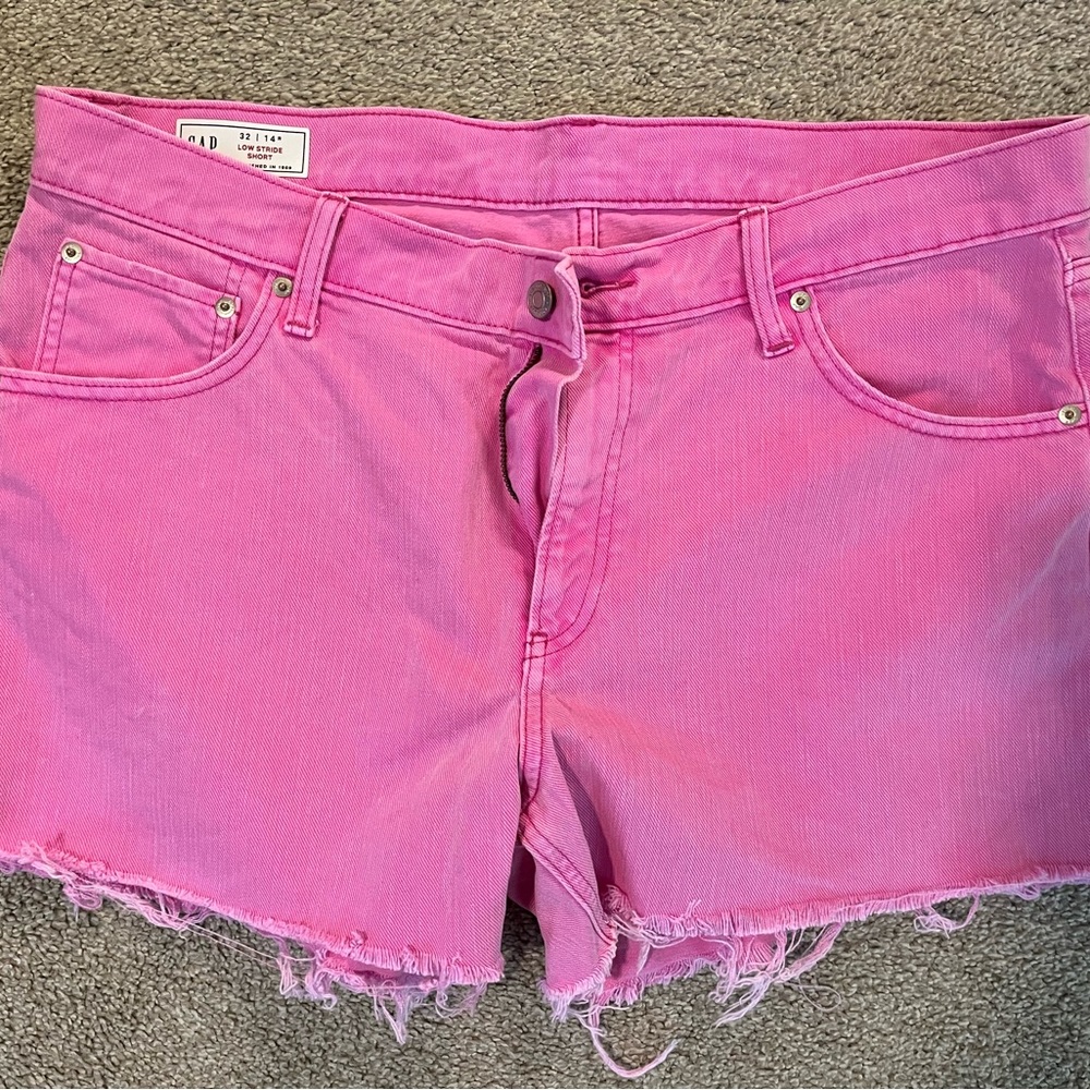 Gap pink Jean shorts size 32/14R